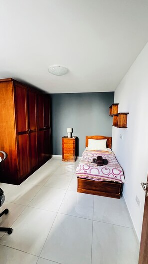 In-room safe, iron/ironing board, free WiFi - Fleur de lys Appartment  (Birkirkara)