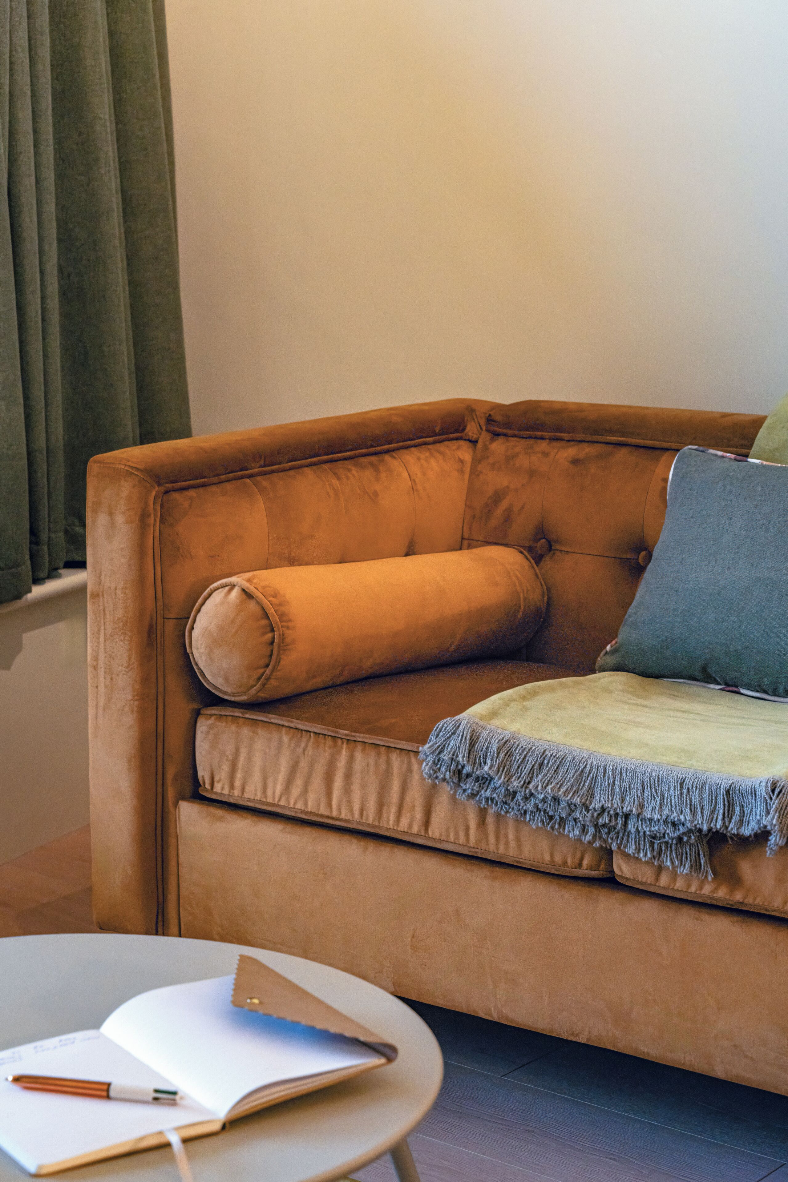 Deluxe Apartment | Living area