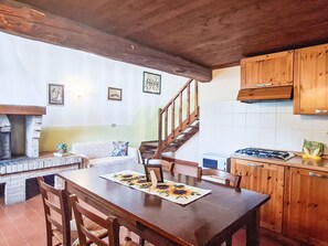 Interior - Apartment Olivo by Interhome (Pontassieve)