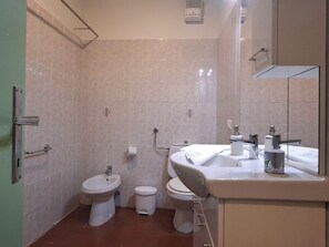 Bathroom - Gelsomino by Interhome (Pontassieve)