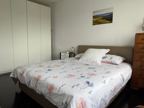 Iron/ironing board, travel cot, WiFi, bed sheets - Apartment 5 minutes from the beach (Biarritz)