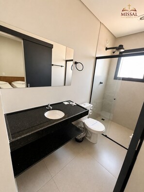 Family Quadruple Room | Bathroom - Missal Hotel (Aparecida)