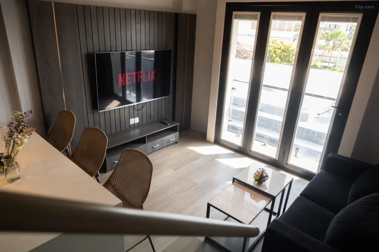 Luxury Apartment, 1 Bedroom, City View | Living area | 50-inch Smart TV with premium TV channels
