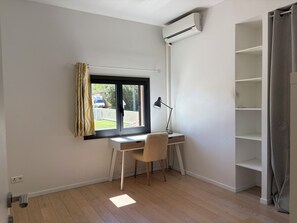 Interior - Near Aix en Provence, a haven of peace! (Le Puy-Sainte-Réparade)