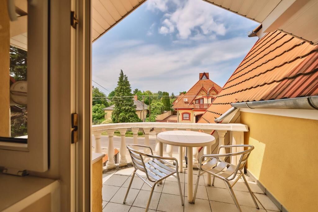 Family Studio, Balcony | Outdoor dining
