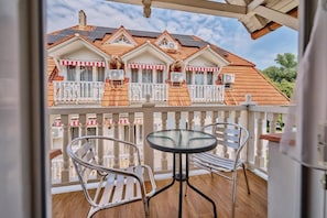 Junior Double Room, Balcony | Outdoor dining - Tokajer Wellness Panzió (Keszthely)