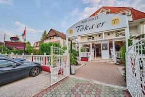 Exterior - Tokajer Wellness Panzió (Keszthely)
