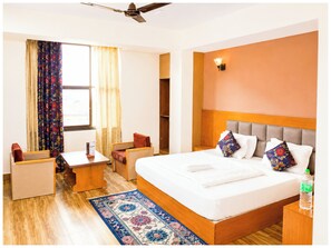 Hypo-allergenic bedding, desk, soundproofing, free WiFi - Hotel Twin Spring Gangtok (Gangtok)