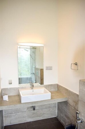 Standard Villa, Balcony, Garden View | Bathroom - Flaming Tree Resorts (Norton)