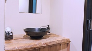 Bathroom - Rinn Sannenzaka Yumeko (Kyoto)