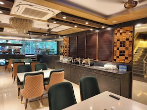 Dining - Jakk Residency  (New Delhi)