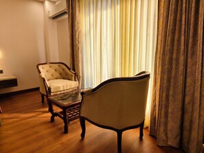 Kamar Mewah, balkon, pemandangan kota | Interior