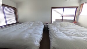 Room - Inu To Tomareru Yado Nidra (Onomichi)