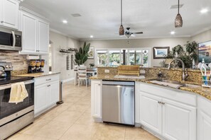 Private kitchen - Emerald Coast Escape (Fort Walton Beach)