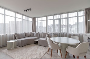 1 bedroom - Modern 1BR Apartment in Rotterdam Centre (Rotterdam)