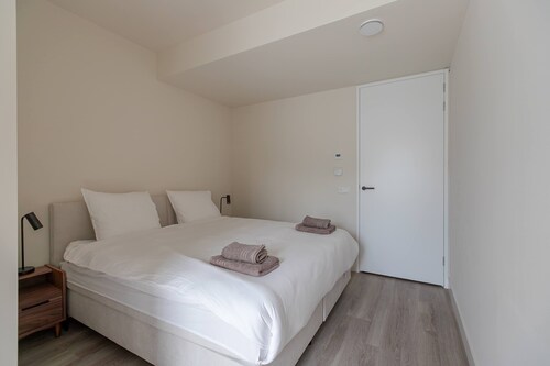 Modern 2BR Apartment in Rotterdam Centre