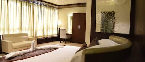 Standard Villa | Blackout drapes, free WiFi