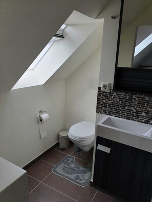 Bathroom - Vrbo Property (Essen)