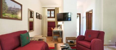 Comfort Double or Twin Room, Patio, Garden View | Living area