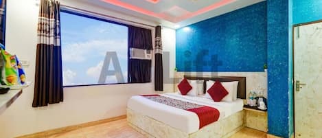 Soundproofing, iron/ironing board, WiFi (free)