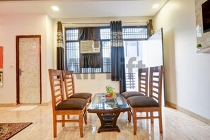 Dining - Hotel Airlift at Delhi Airport (New Delhi)