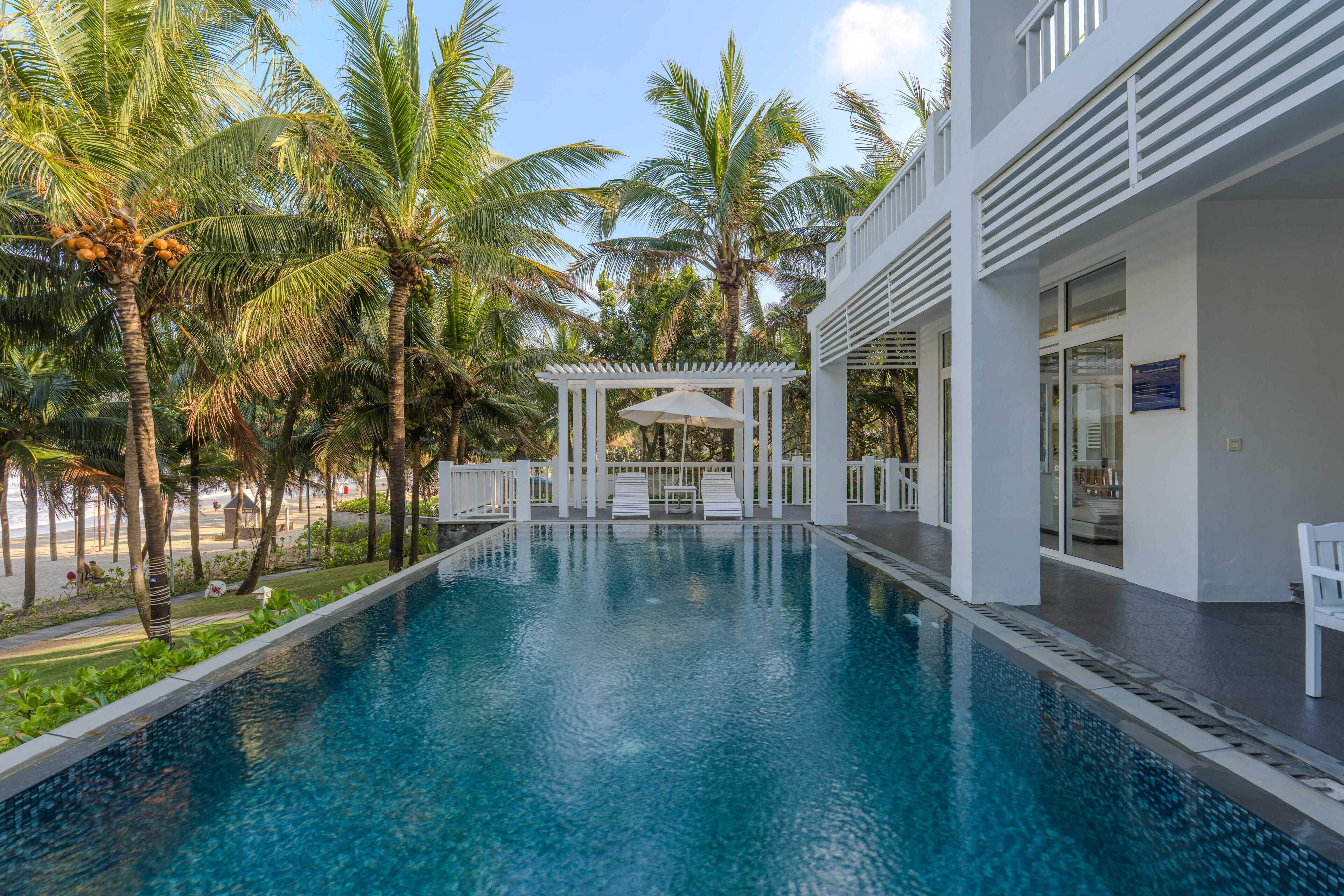 Villa, 5 chambres, vue océan, en front de plage | Piscine privée