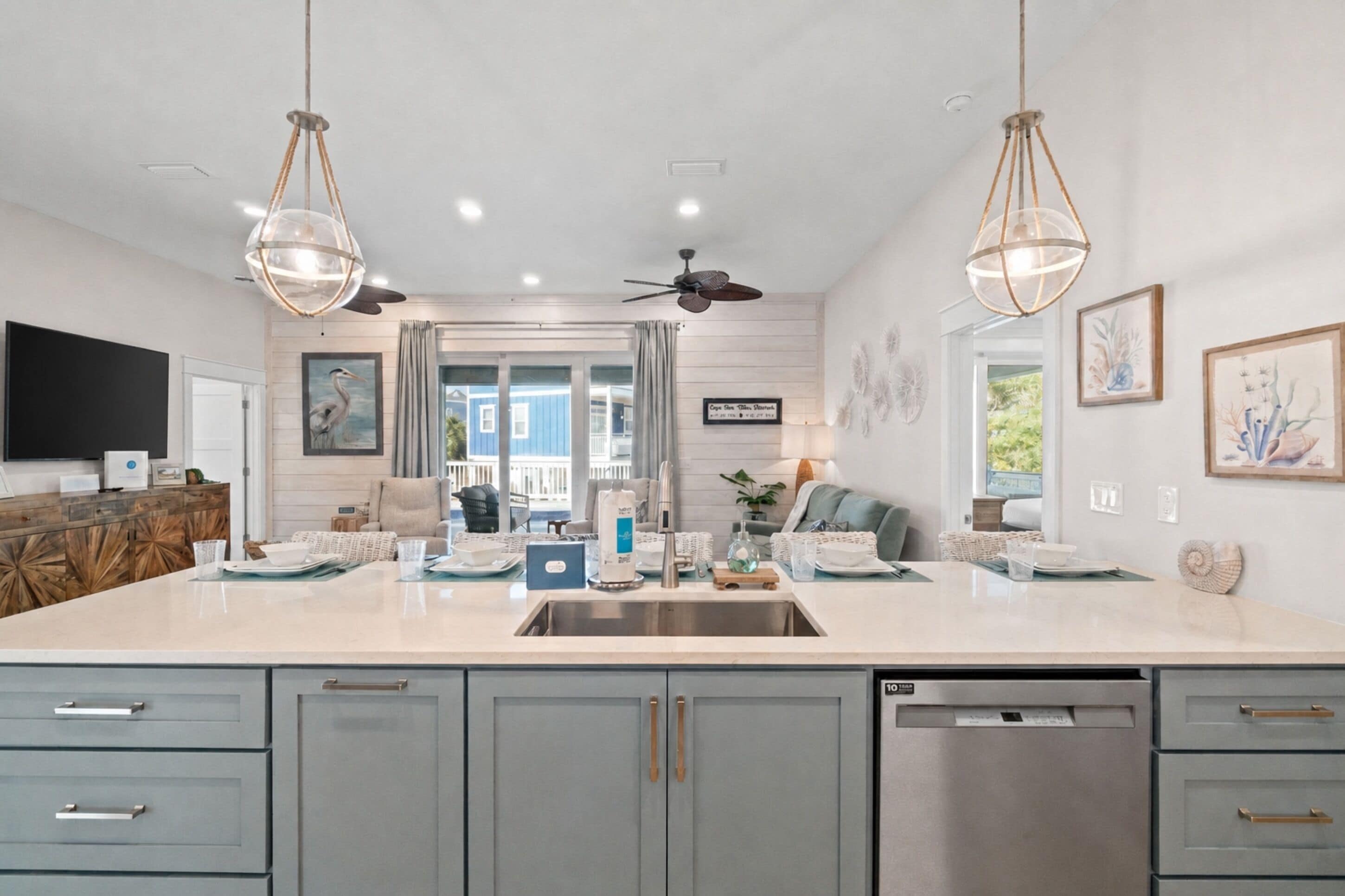 House, 4 Bedrooms, Private Pool | Private kitchen | Full-size fridge, microwave, oven, stovetop