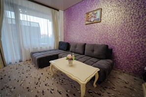 Deluxe Suite, 1 Bedroom, Balcony | Living area | Printers - Hotel Almar Luxury (Mamaia-Sat)