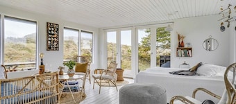 Maison de vacances nordique dans les dunes près de Rødhus