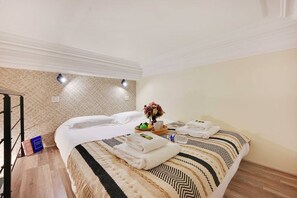1 bedroom, free WiFi - Charming apartment near the Arc de Triomphe (Paris)