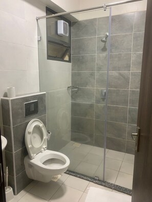 Bathroom - Silverstone 1 Bedroom Beautiful Apartment,Kilimani Nairobi (Nairobi)