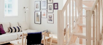 Charming Hen House with Terrace near Vadstena