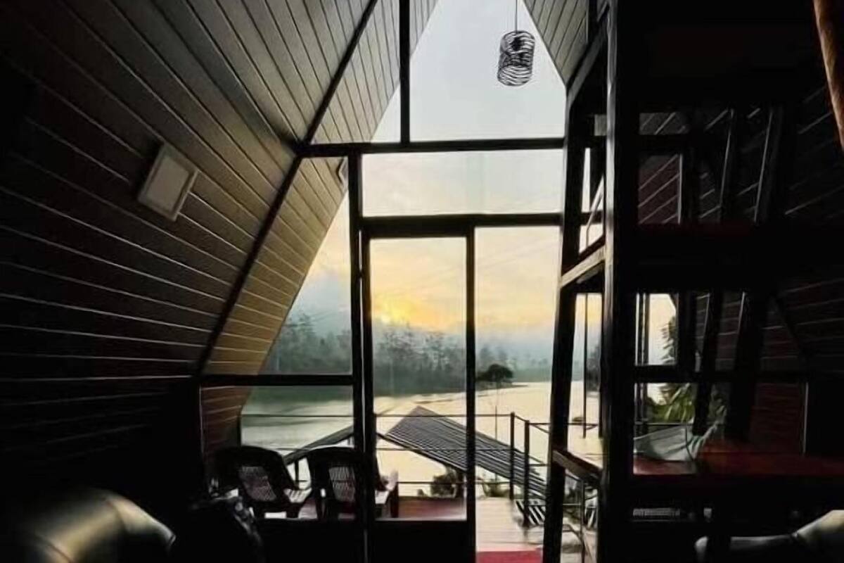 家庭客房, 陽台, 湖景 | 住宿內部
