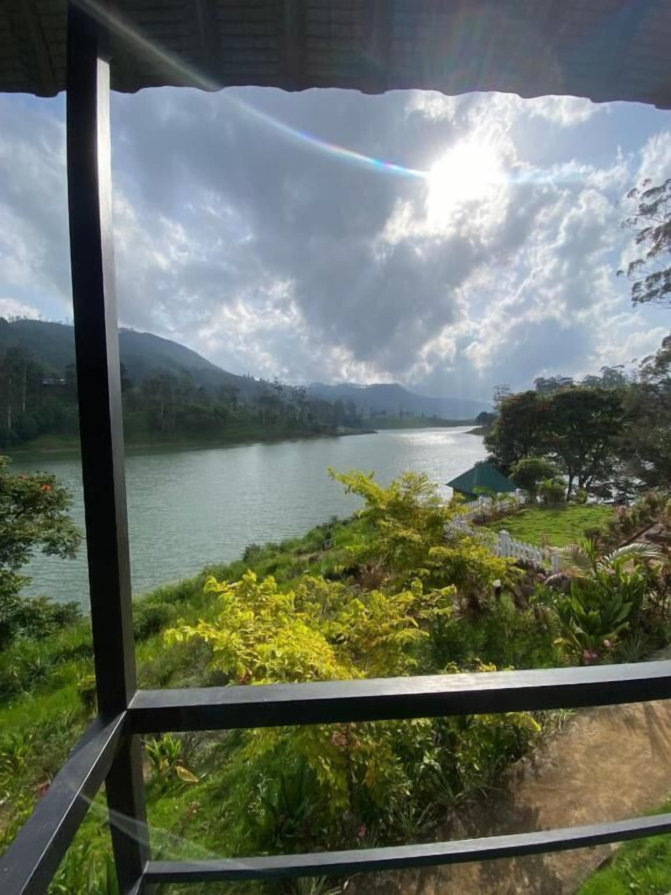 Double Room, Balcony, Lake View | Property grounds