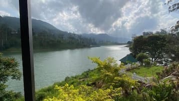 Double Room, Balcony, Lake View | Property grounds