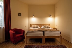 4 camere, Wi-Fi gratuito, lenzuola