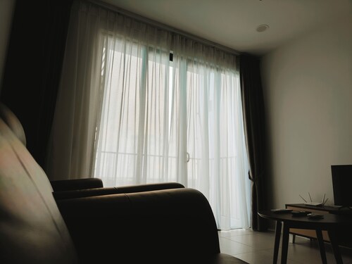 Armadale Galacity Spacious 3-bedroom condo with AC in serene heart of Kuching