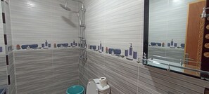 Hair dryer, towels, soap, toilet paper - Vrbo Property (Oualidia)