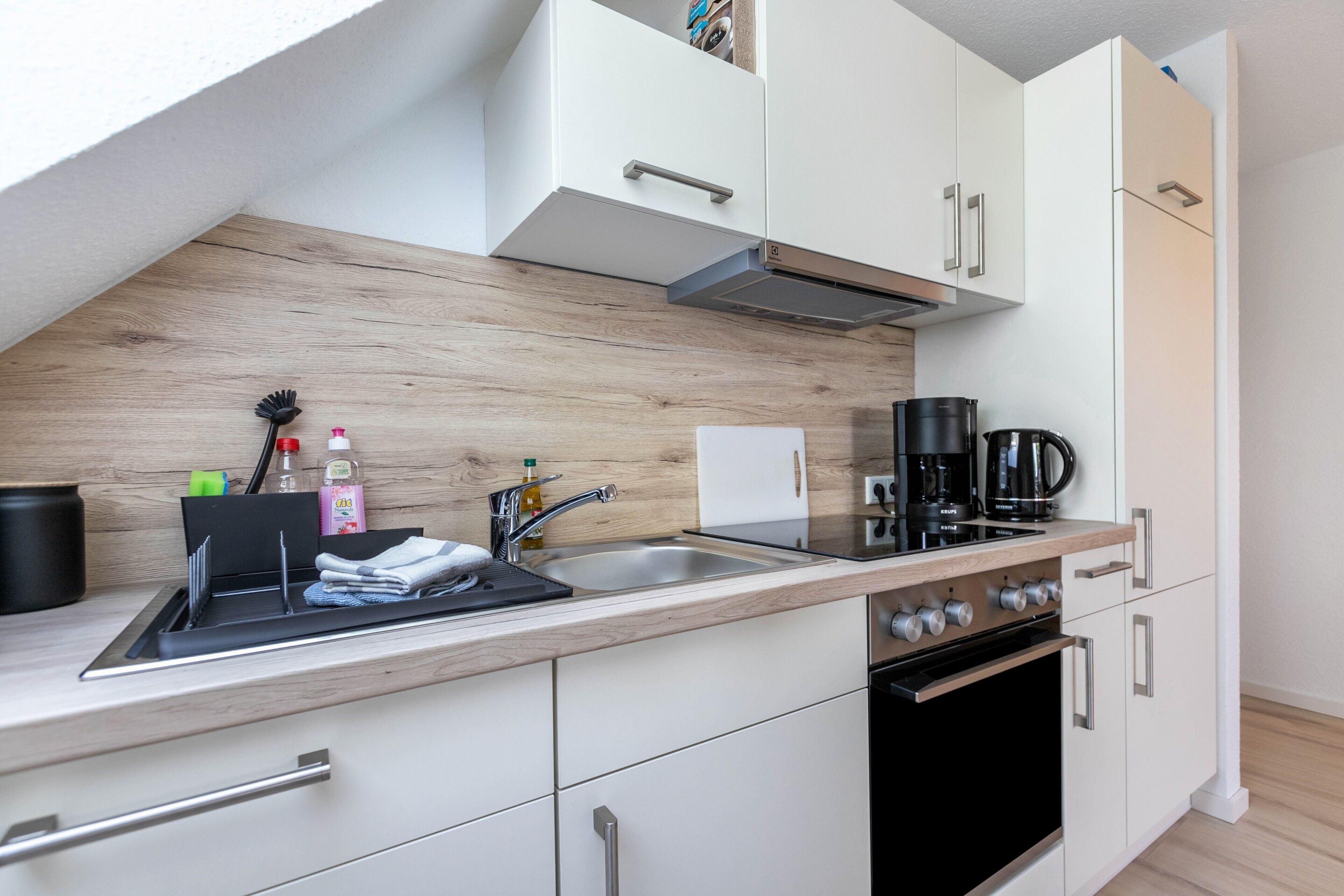 Kühlschrank, Ofen, Herdplatte, Geschirrspüler