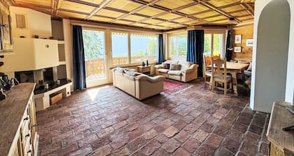 Confortable appartement pour 6 personnes avec WIFI, TV, balcon et vue panoramique