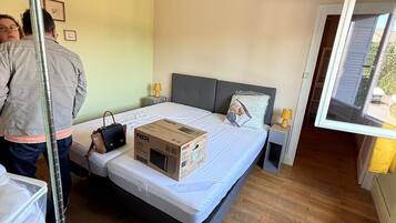 Business Studio, Non Smoking, Pets allowed