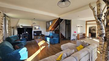 TV, fireplace, DVD player, table football