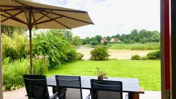 Buiten dineren