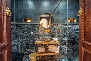 Bathroom - riad nostalgia & spa
Spacious 8-bedroom riad in wonderful Marrakech with AC (Marrakech)