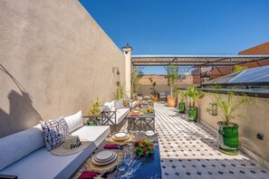 Outdoor dining - riad nostalgia & spa
Spacious 8-bedroom riad in wonderful Marrakech with AC (Marrakech)