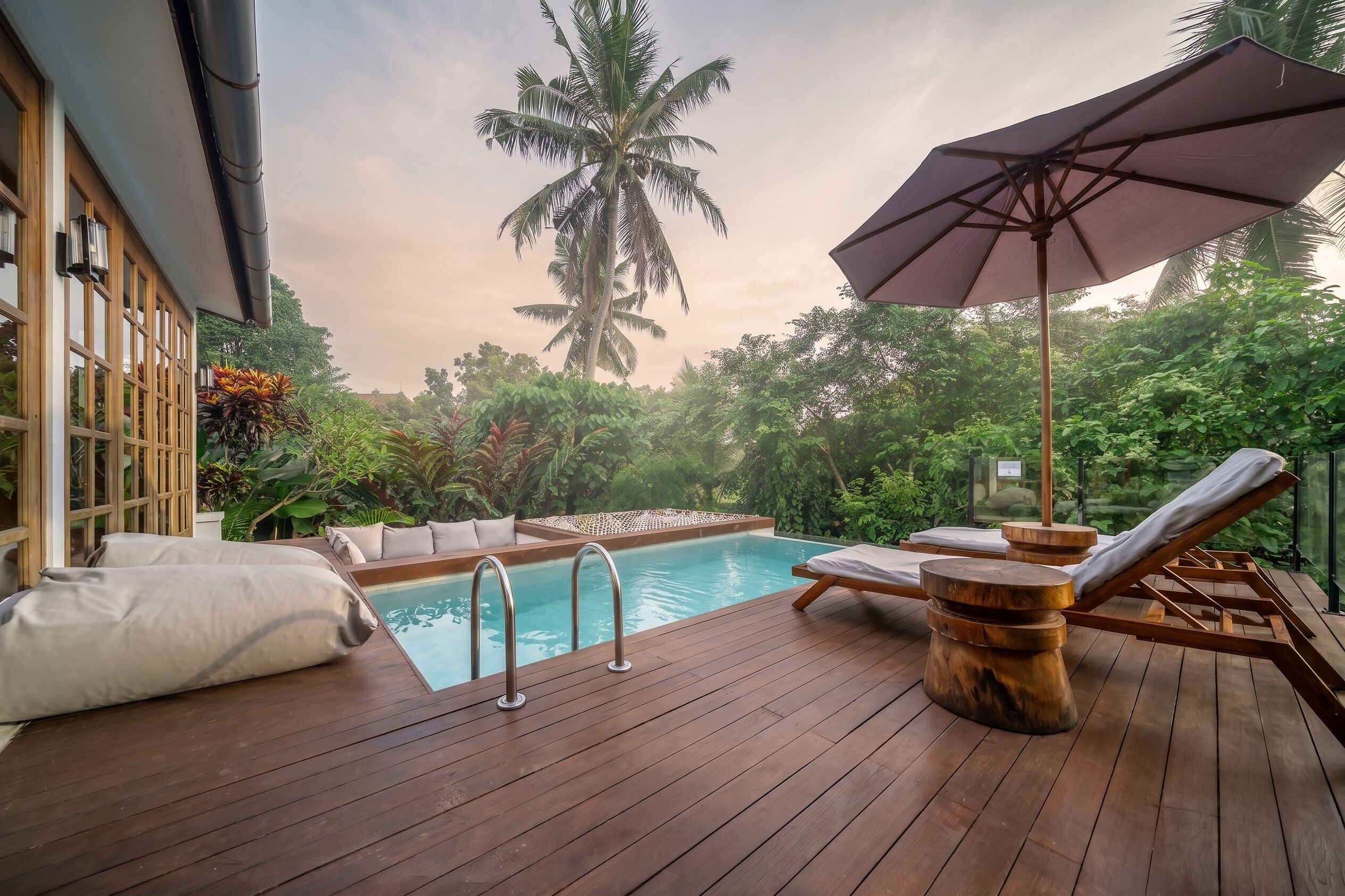 Kolam renang outdoor