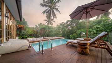Kolam renang outdoor