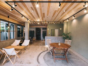 Khu ẩm thực ngoài trời