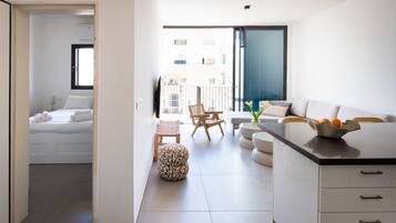 Apartemen, balkon, pemandangan kota | Interior
