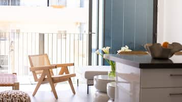 Apartment, Balcony, City View | Interior